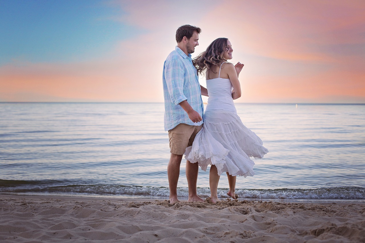 ❤️ Top 5 Signs He Definitely Likes You: